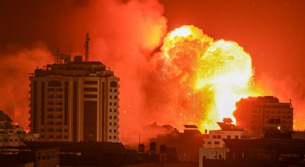 غارات إسرائيلية هي الأعنف على قطاع غزة