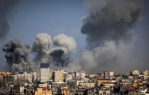الإحتلال الإسرائيلي يواصل قصفه العنيف على غزة وسقوط عشرات الشهداء والجرحى