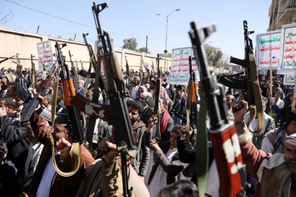 الولايات المتحدة: هذا هو شرطنا لإعادة النظر في تصنيف الحوثيين ” منظمة إرهابية ” 